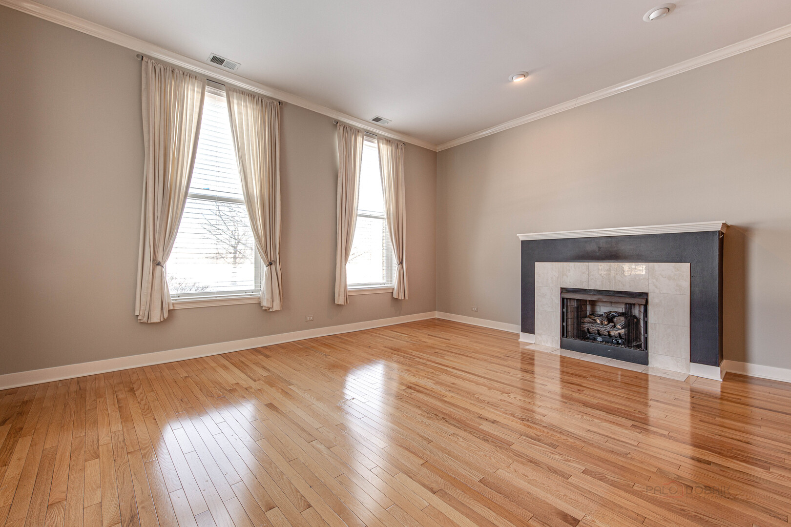 210 Leonard Wood S 101