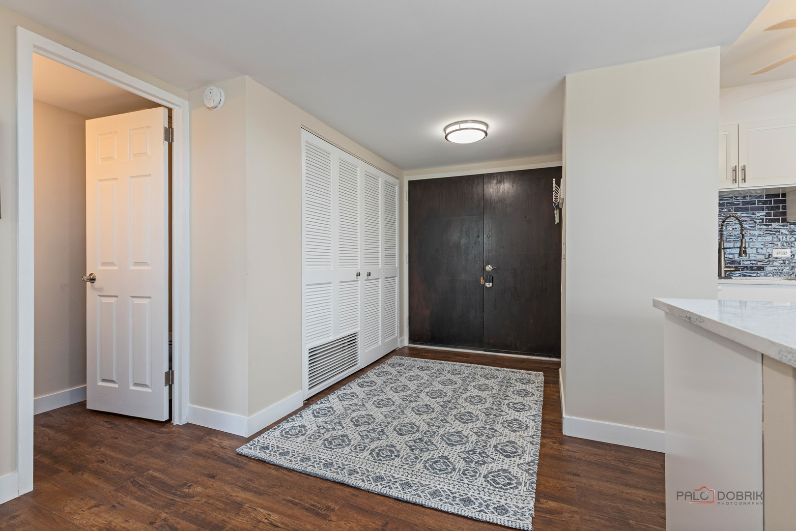 1301 N Western Avenue 106