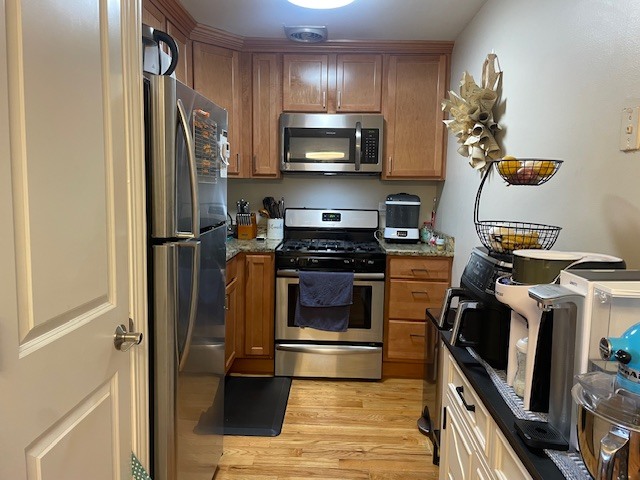 5310 N CHESTER Avenue 411