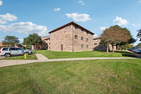 Tiny photo for 232 Klein Creek Court #4D, Carol Stream, IL 60188 (MLS # 12777881)
