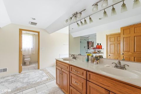 Tiny photo for 5900 W 90TH Street, Oak Lawn, IL 60453 (MLS # 12656743)