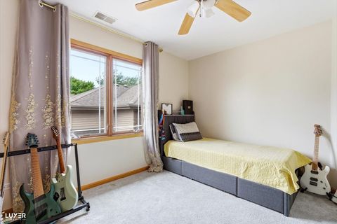 Tiny photo for 5900 W 90TH Street, Oak Lawn, IL 60453 (MLS # 12656743)