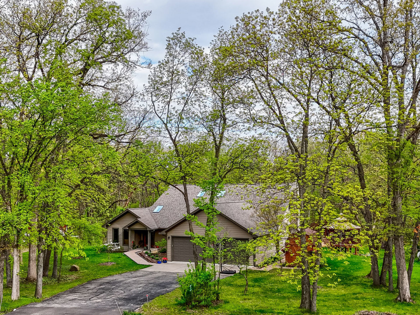 2691 N 2409th Road