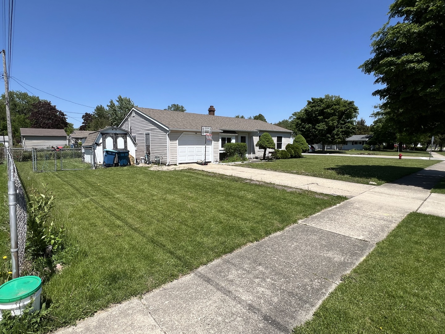 757 Crestwood Drive