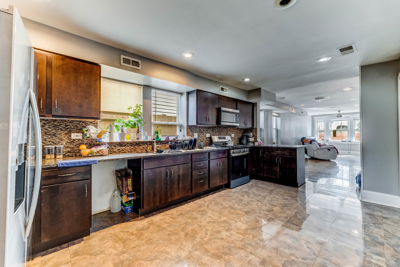 2328 W 19th Street