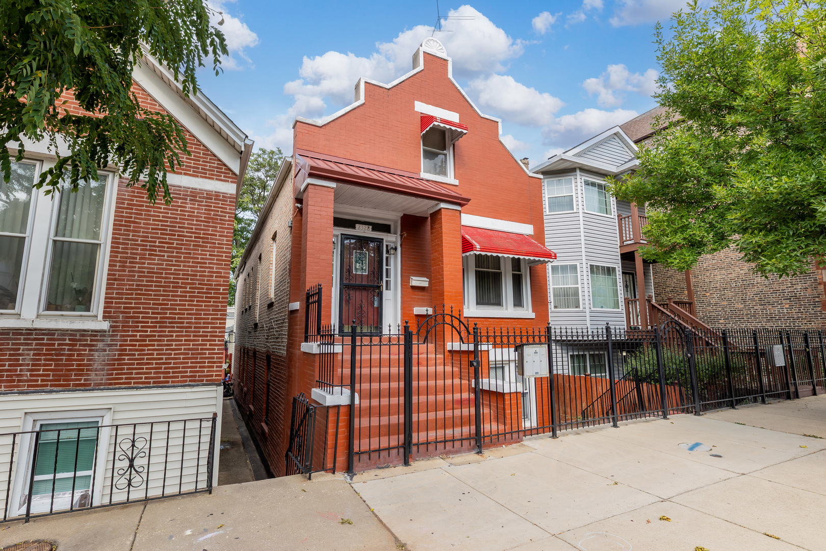 2328 W 19th Street