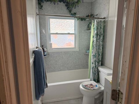Tiny photo for 1122 N 17th Street, Quincy, IL 62301 (MLS # 12685169)