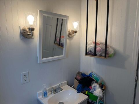 Tiny photo for 1122 N 17th Street, Quincy, IL 62301 (MLS # 12685169)