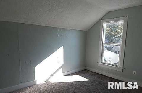 Tiny photo for 1854 W 8TH Street, Davenport, IA 52802 (MLS # QC4269076)