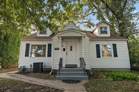 Tiny photo for 16930 Winchester Avenue, Hazel Crest, IL 60429 (MLS # 12522277)