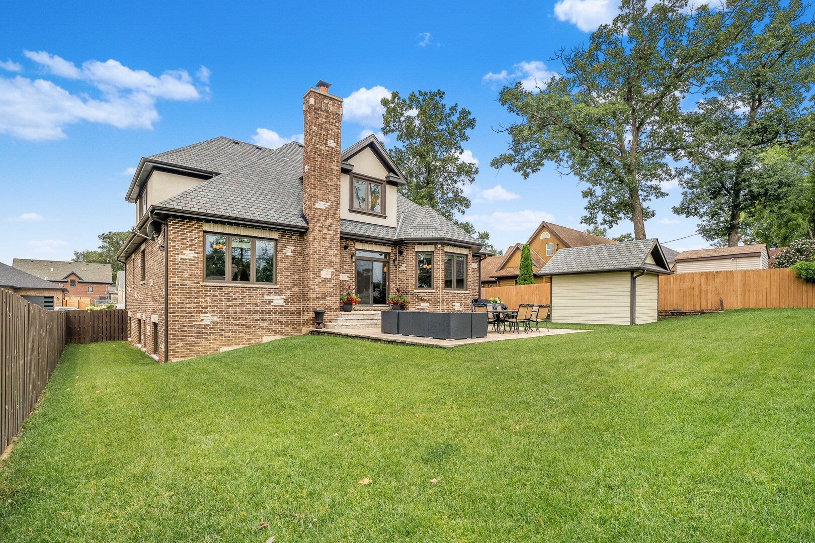 10047 S 86th Court