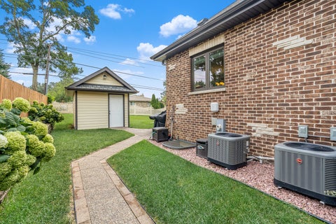 Tiny photo for 10047 S 86th Court, Palos Hills, IL 60465 (MLS # 12730834)
