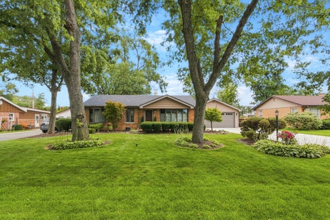 Photo of 12121 S Nagle Avenue, Palos Heights, IL 60463 (MLS # 12724488)