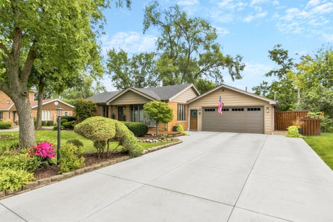 Tiny photo for 12121 S Nagle Avenue, Palos Heights, IL 60463 (MLS # 12724488)