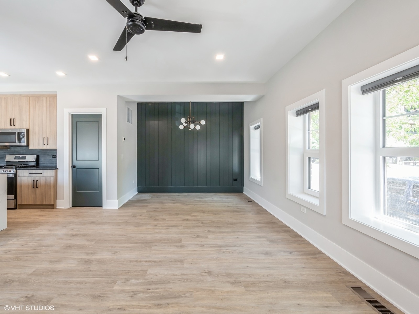 1607 W Waveland Avenue 1S