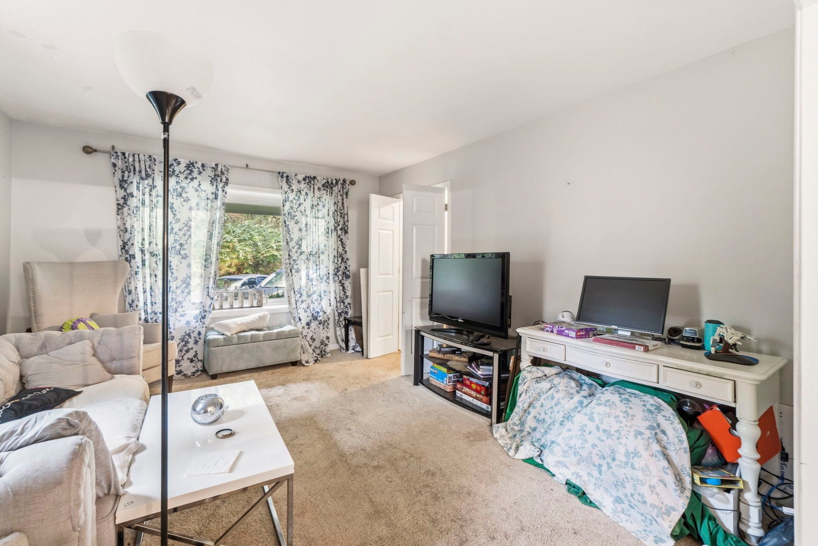 35 Circle Drive