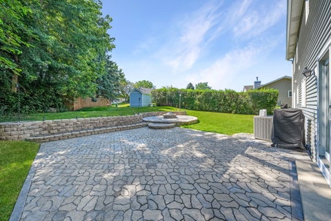 Tiny photo for 565 Liberty Avenue, South Elgin, IL 60177 (MLS # 12719936)