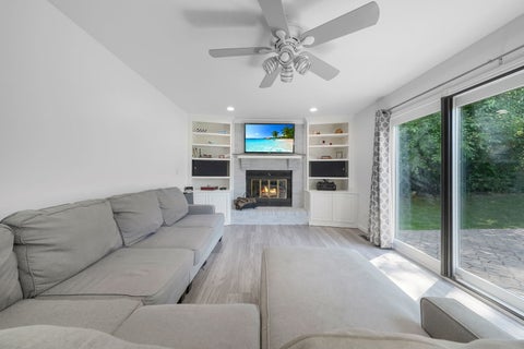 Tiny photo for 565 Liberty Avenue, South Elgin, IL 60177 (MLS # 12719936)