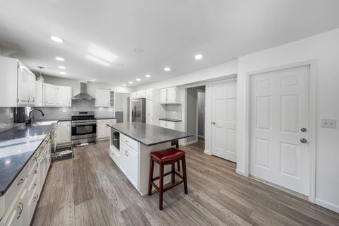 Tiny photo for 565 Liberty Avenue, South Elgin, IL 60177 (MLS # 12719936)
