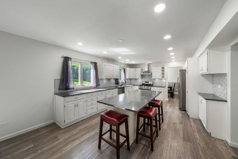 Tiny photo for 565 Liberty Avenue, South Elgin, IL 60177 (MLS # 12719936)