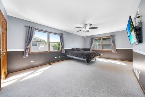 Tiny photo for 565 Liberty Avenue, South Elgin, IL 60177 (MLS # 12719936)