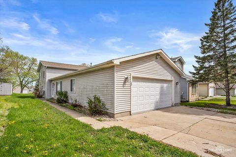 Photo of 29 ELM Avenue, Fox Lake, IL 60020 (MLS # 12628509)