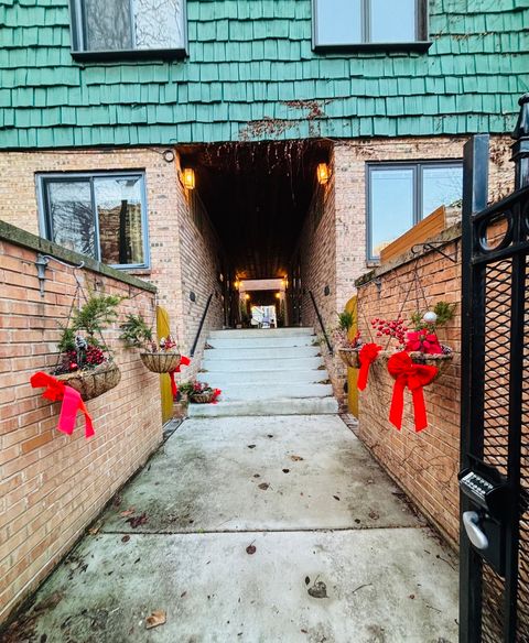 1630 N Sedgwick Street 2 Chicago IL 60614