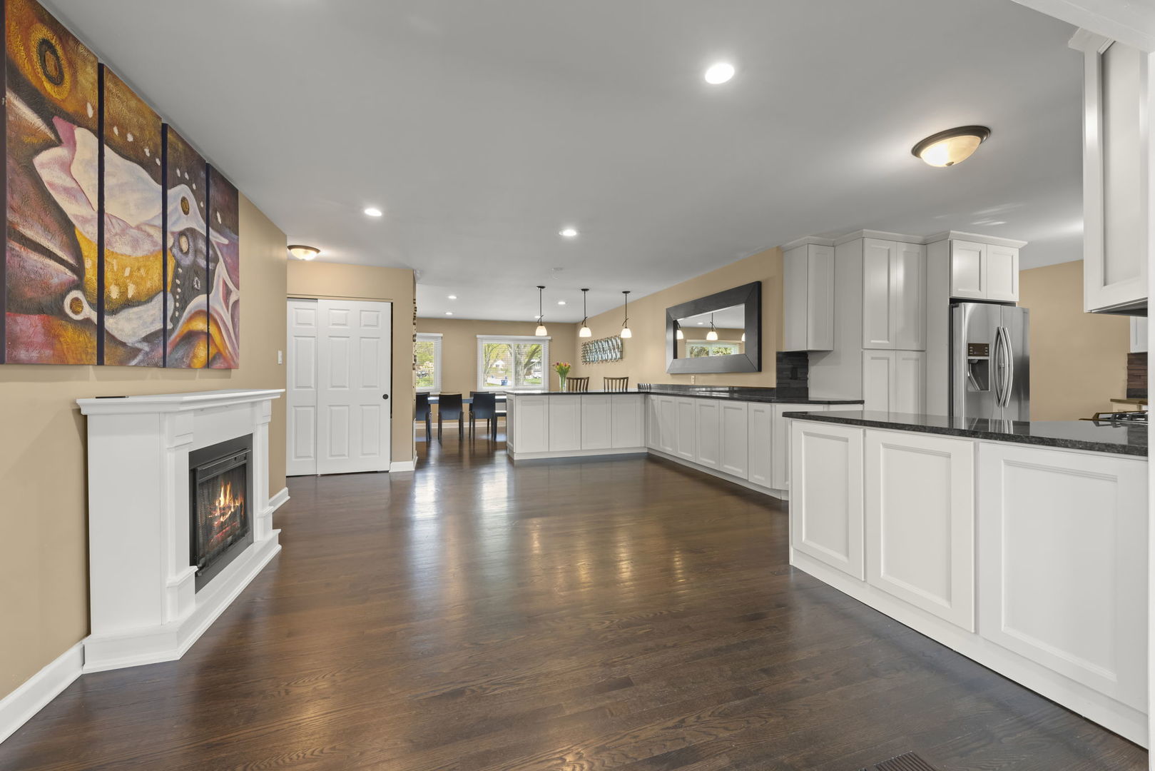 5818 Ridgewood Drive