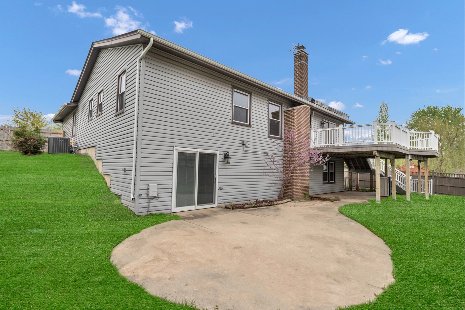 944 Richmond Court