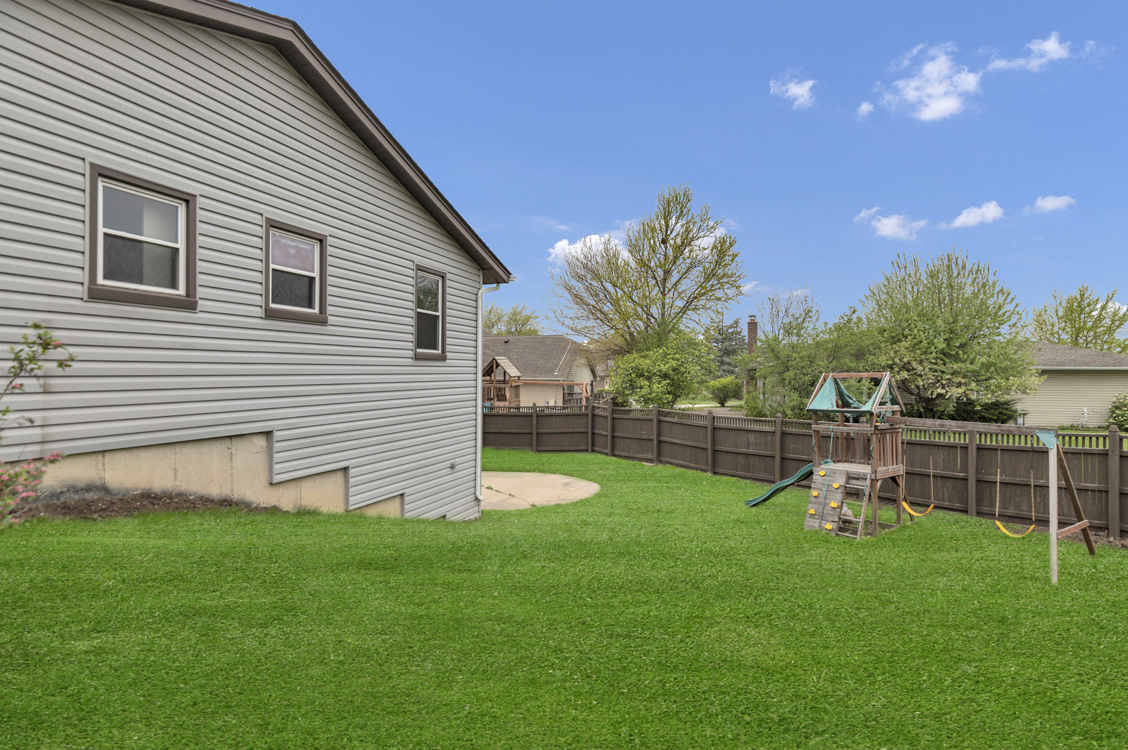 944 Richmond Court