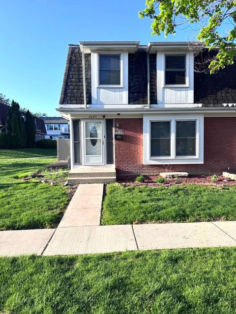 Photo of 2227 Denton Court, Schaumburg, IL 60194 (MLS # 12627504)