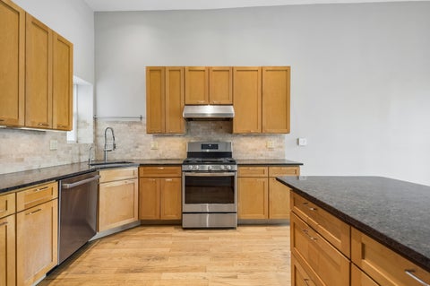 Tiny photo for 1526 W Birchwood Avenue #4E, Chicago, IL 60626 (MLS # 12718551)