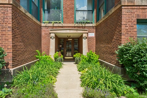Tiny photo for 1526 W Birchwood Avenue #4E, Chicago, IL 60626 (MLS # 12718551)