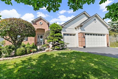 Photo of 12552 Pheasant Ridge Drive, Huntley, IL 60142 (MLS # 12691456)