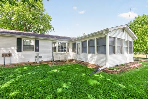 Tiny photo for 1526 Pebblewood Drive, Sycamore, IL 60178 (MLS # 12668424)