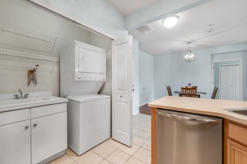 Tiny photo for 2692 Stone Circle #209, Geneva, IL 60134 (MLS # 12564624)