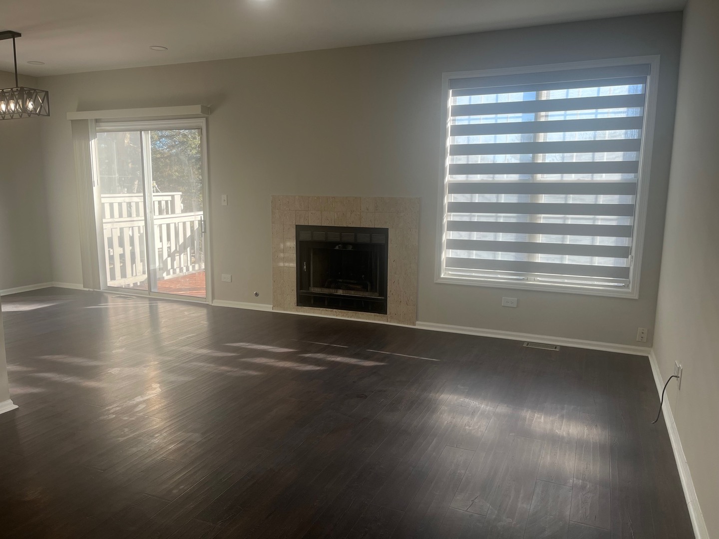 567 W PARKSIDE Drive 567
