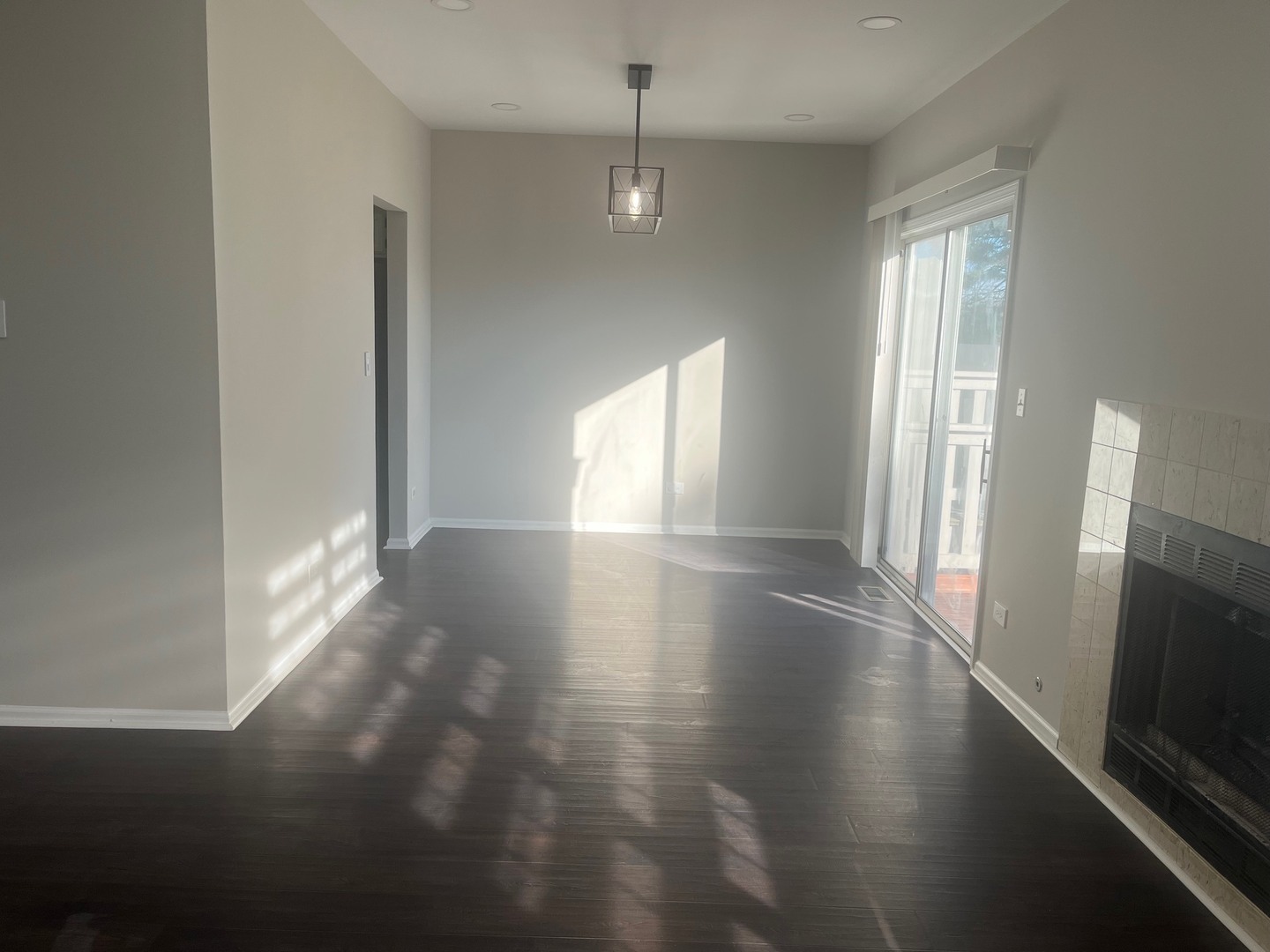 567 W PARKSIDE Drive 567