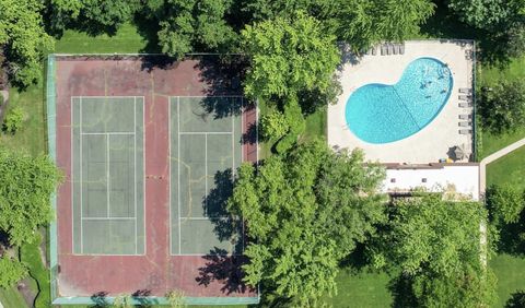 Tiny photo for 1125 Lake Cook Road #501E, Northbrook, IL 60062 (MLS # 12566862)