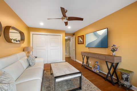 Tiny photo for 1125 Lake Cook Road #501E, Northbrook, IL 60062 (MLS # 12566862)