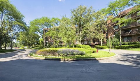 Tiny photo for 1125 Lake Cook Road #501E, Northbrook, IL 60062 (MLS # 12566862)