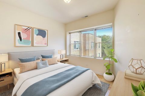 Tiny photo for 4948 N Kimball Avenue #4W, Chicago, IL 60625 (MLS # 12478149)