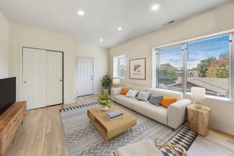 Tiny photo for 4948 N Kimball Avenue #4W, Chicago, IL 60625 (MLS # 12478149)