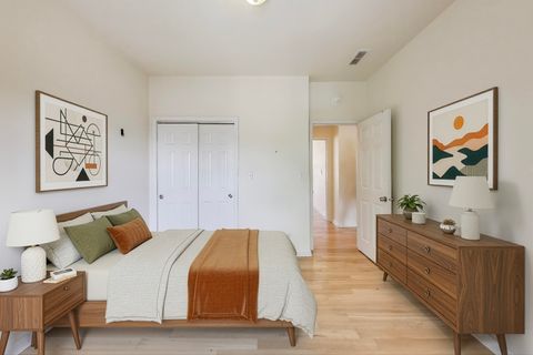 Tiny photo for 4948 N Kimball Avenue #4W, Chicago, IL 60625 (MLS # 12478149)