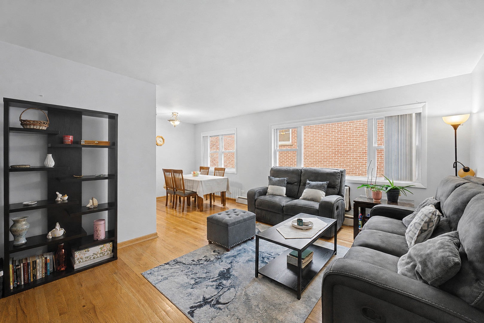 6043 N Northwest Highway 5