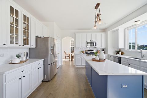 Tiny photo for 1688 Saint Andrew Drive, Vernon Hills, IL 60061 (MLS # 12493472)