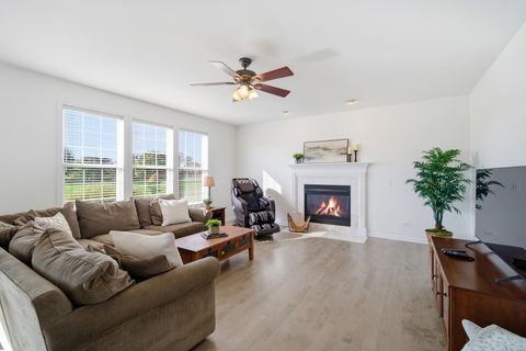 Tiny photo for 1688 Saint Andrew Drive, Vernon Hills, IL 60061 (MLS # 12493472)