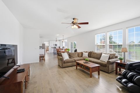 Tiny photo for 1688 Saint Andrew Drive, Vernon Hills, IL 60061 (MLS # 12493472)