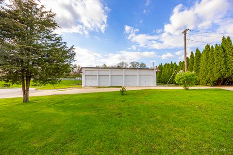 Tiny photo for 4703 Garfield Avenue, Lisle, IL 60532 (MLS # 12357628)