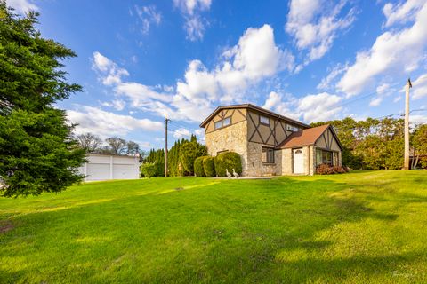 Tiny photo for 4703 Garfield Avenue, Lisle, IL 60532 (MLS # 12357628)